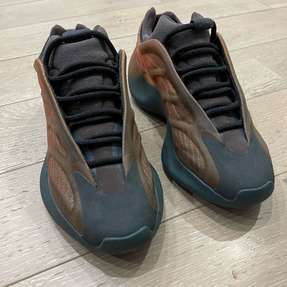 Yeezy 700 v3. They were never worn. Have box and tags. Super comfortable!